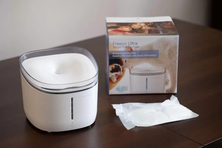Petoneer Fresco Ultra: Smart fountain for dogs and cats (review)