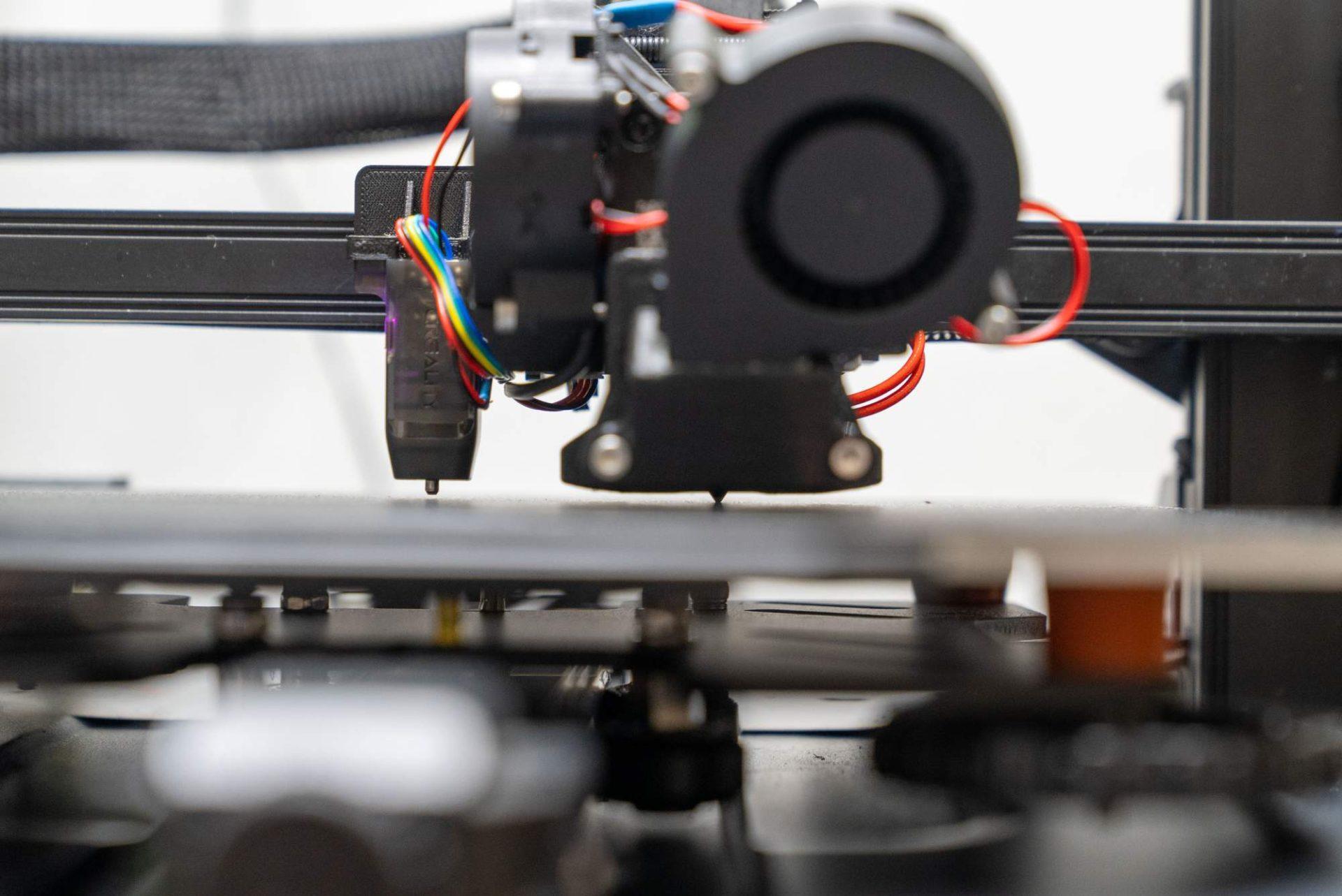 How to properly level the table on the Creality Ender S1 3D printer ...