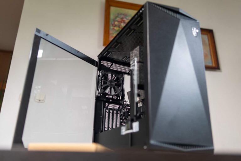 MSI MPG Gungnir 300P Airflow: The case for my new computer [REVIEW]