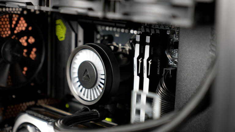 Kingston FURY Beast DDR5 RGB – performance and great lighting (review)